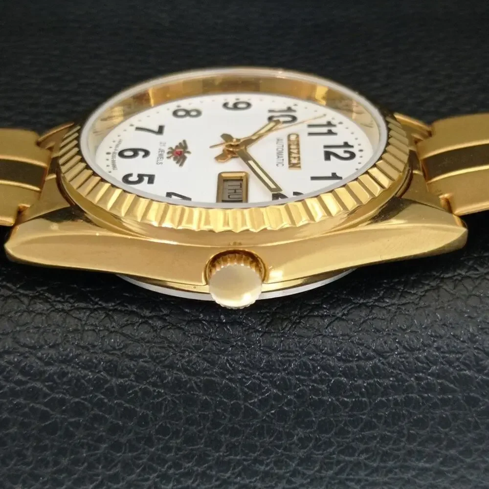 Vintage 1976 Citizen Automatic Mens Gold Watch W/daydate & White accents